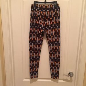 Lularoe OS Arrow Leggings